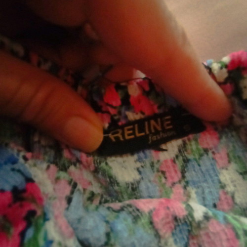 Women's skirt with side slit, elastic fabric, size S, like new, colorful