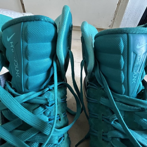 Nike Hyperdunk athletic shoes like new, size 45, green and turquoise