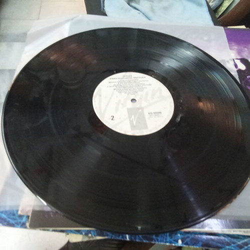 Trypes vinyl used, nine paid songs 1993