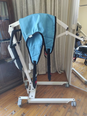 Patient Lift with Rechargeable Battery like new, up to 150 kg