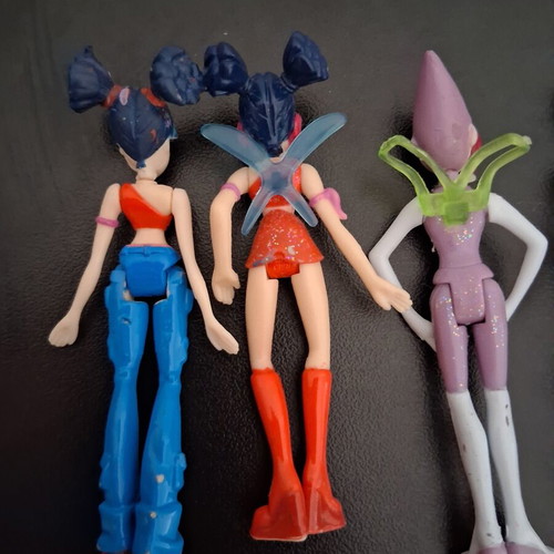 Winx Club Magical Minis figures like new, collectible 2004