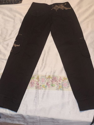 Vintage Toi&Moi Cargo Pants Y2K Embroidery and Strass Size S like new
