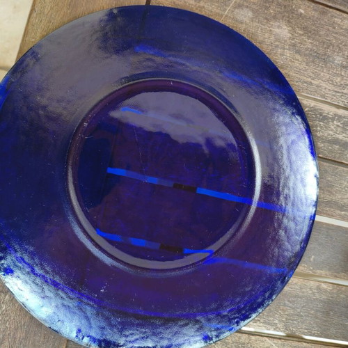 Glass serving platter like new with minor scratches