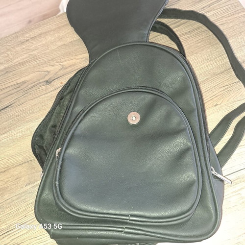 Stefano women's shoulder bag like new, black