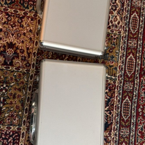 Suitcases for 2€ Coin Collection new