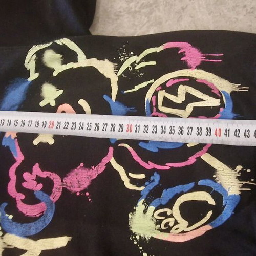 Zara sweatshirt used with vibrant colors and style