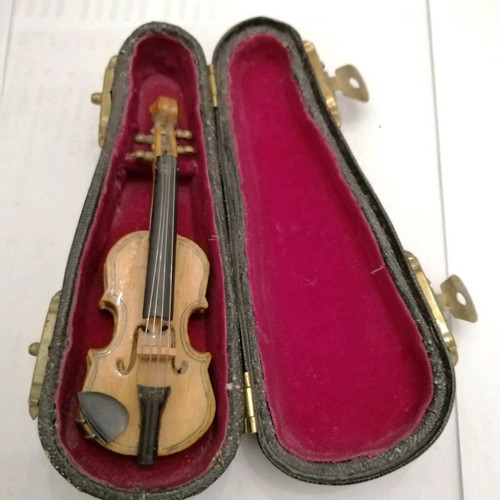 Violin Miniature with Vintage Case, like new