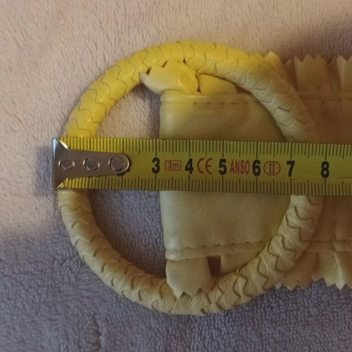 Wide belt with ring in soft yellow, like new