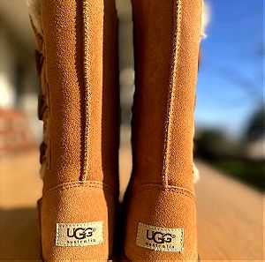 Ugg classic tall II boot button