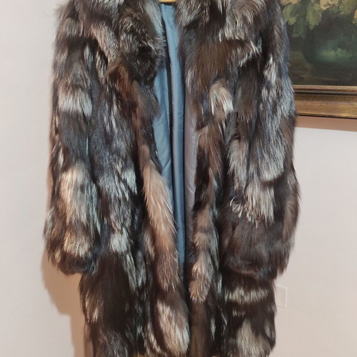 Renard fur coat new from fox in brown and white tones