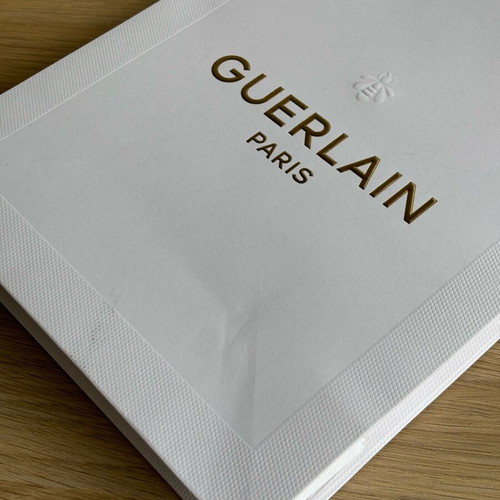Guerlain Paris white shopping bag new