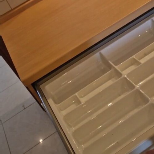 Kitchen furniture, fridge and extractor hood like new