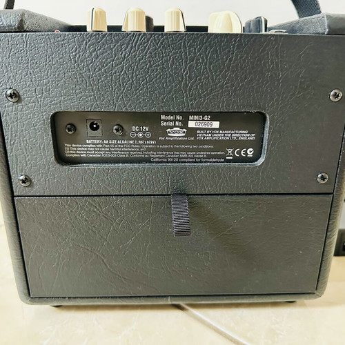 Vox Mini 3 G2 Guitar Amplifier like new, portable with effects