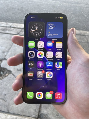 iPhone 13 midnight blue 128GB like new with box