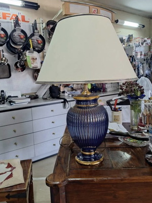 Vintage ceramic table lamp new with blue ribbed base