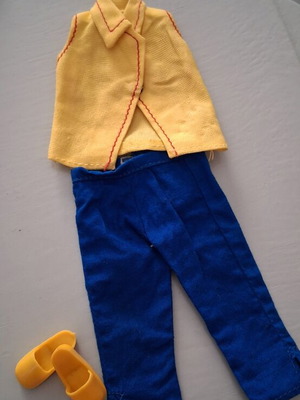 Sindy Pedigree doll clothes set