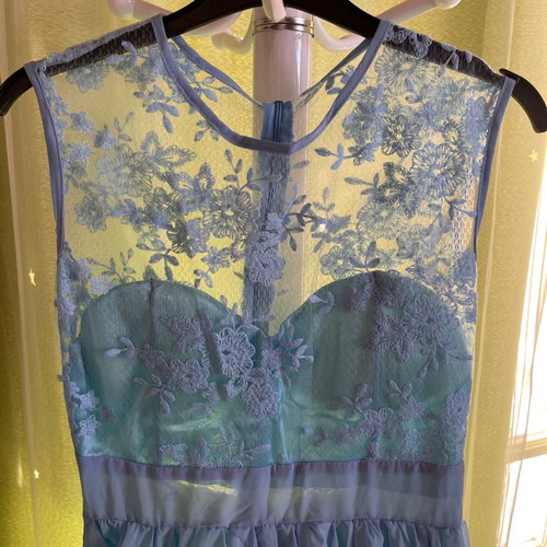 Women's maxi dress blue new with lace and lining size M