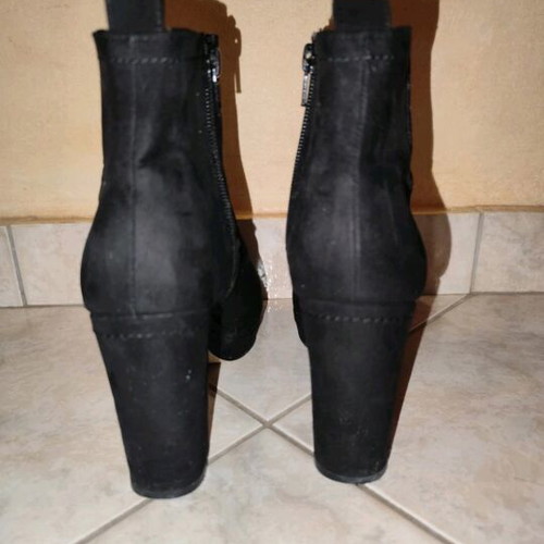 H&M suede ankle boots like new, size 38, black