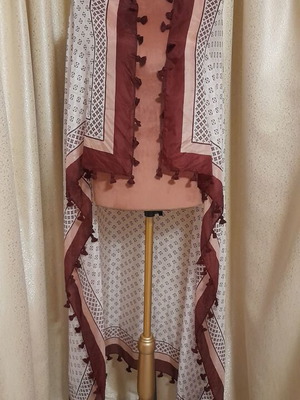 Φουλάρι Massimo Dutti σαν καινούργιο με κρεμ και μπορντό λεπτομέρειες