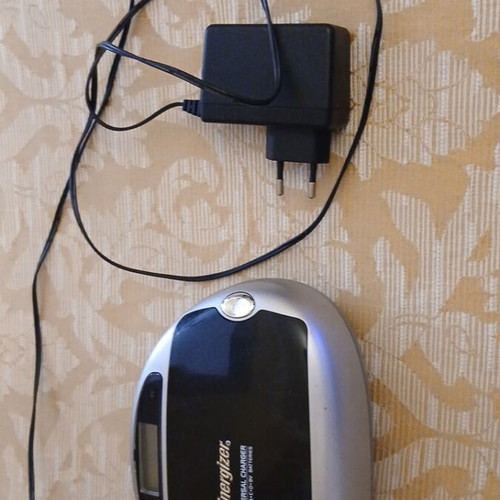 Energizer Universal Battery Charger CHEUF model like new with LCD screen