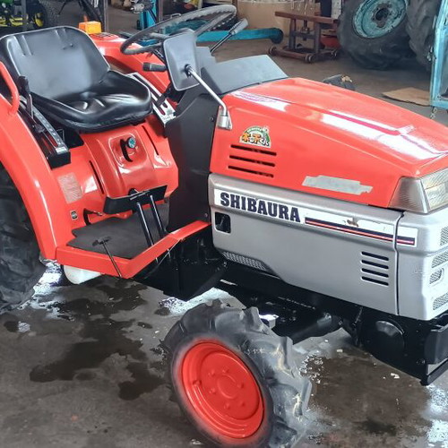 Shibaura P155F 4x4 17hp tractor like new, 2006, 606 hours