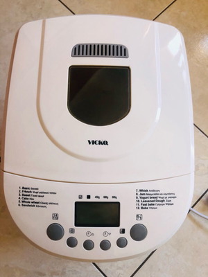 Αρτοπαρασκευαστής 550 W με 12 προγράμματα και χωρητικότητα 1000 γρ. σαν καινούργιο