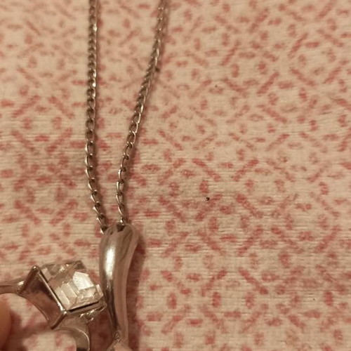 Pendant and ring set like new, rustproof metal