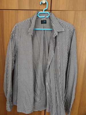 Sun68 shirt like new, size XL, black and white
