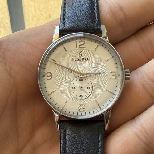 Festina Retro F20566/2 men's watch like new, silver dial, leather strap