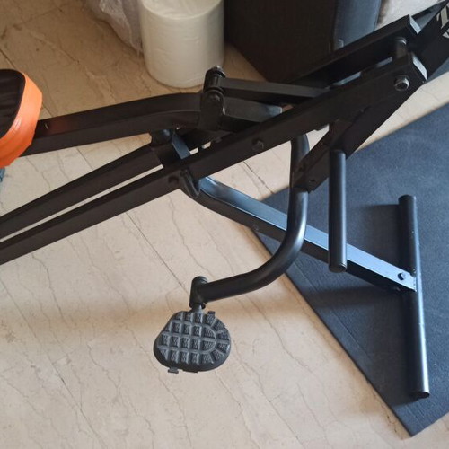 Total Crunch fitness machine used in very good condition