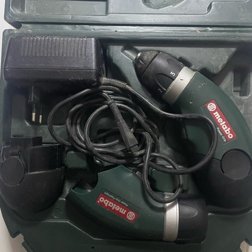 Metabo drill screwdriver and flashlight used