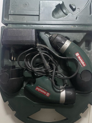 Metabo drill screwdriver and flashlight used