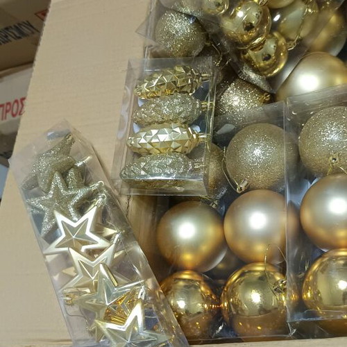 Gold Christmas tree ornaments new, set of 248 pieces