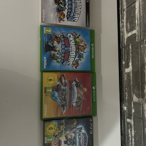 Skylanders games for PS3 and Xbox One used, set of 4