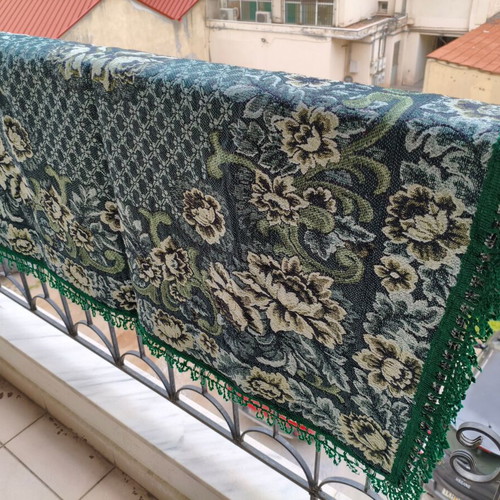 Woven green blanket used 178x125 without fringes