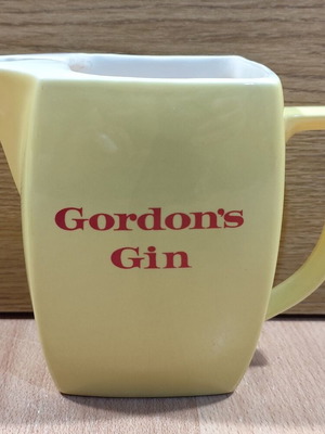 Gordon's Gin ceramic jug like new