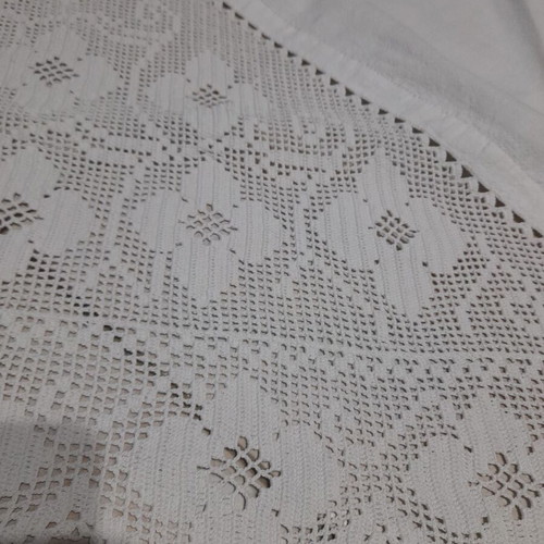 Handmade knitted tablecloth like new, white 97x97 cm