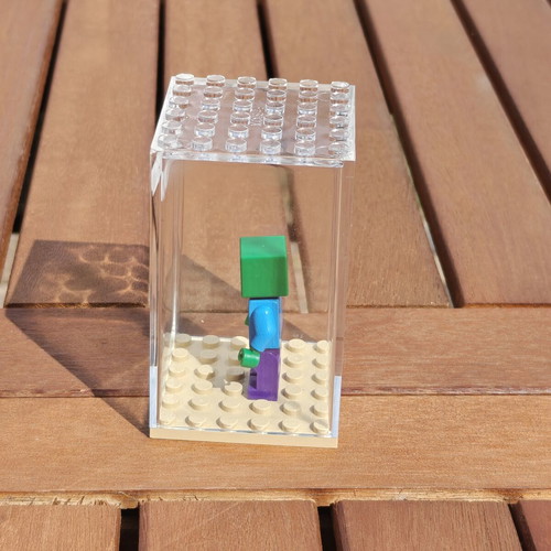 LEGO Minecraft Zombie minifigure in display box
