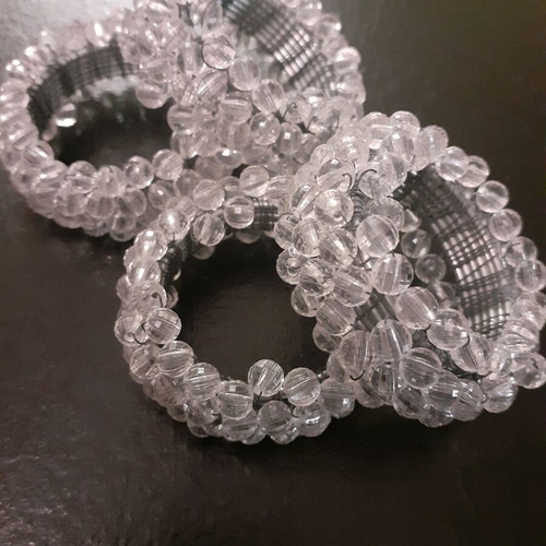 Napkin rings set of 6 like new with white beads