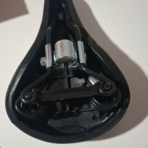 Bicycle saddle wide with springs like new