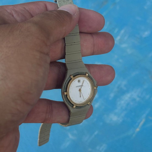 Catamaran Vintage Women's Quartz Watch with Authentic Strap used