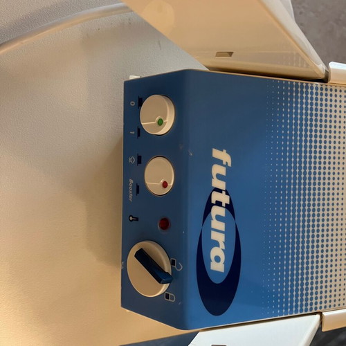 Singer Futura Steam Ironing Press like new for home use