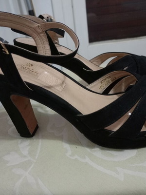 Voi&Noi women's heeled sandals size 41 used, black