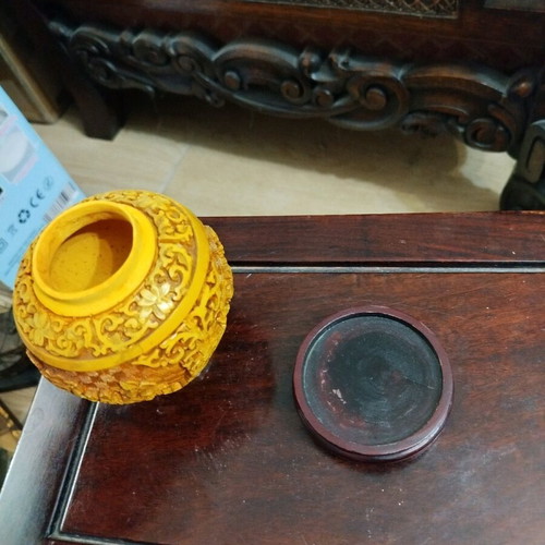 Asian container with lid like new, height 13cm