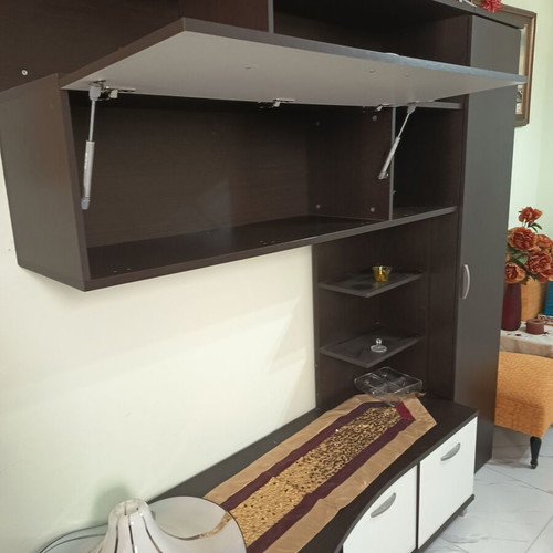 Living room unit like new 2.50 m length by 2 m height