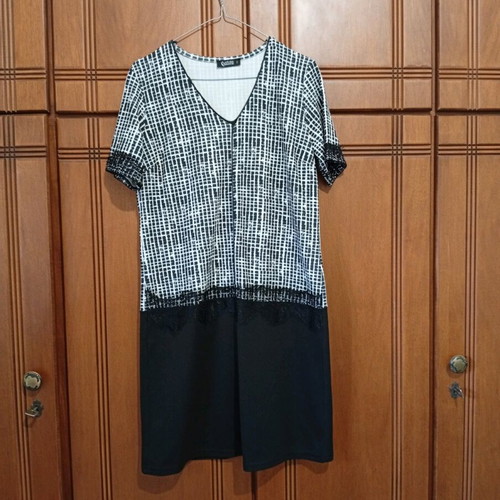 Garantie women's dress with lace, like new, No1 S/M, black-white