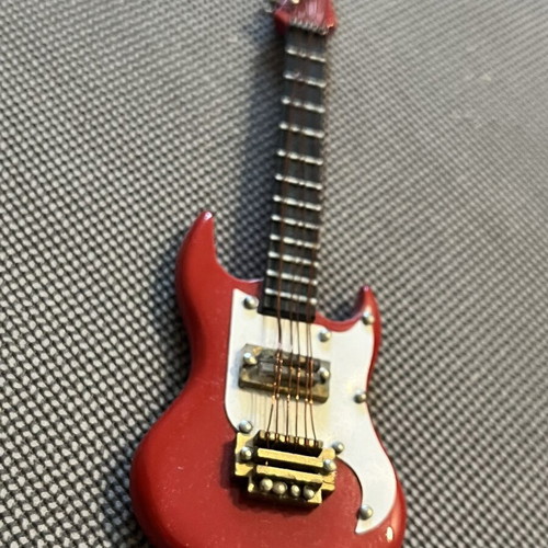 Decorative guitar miniature