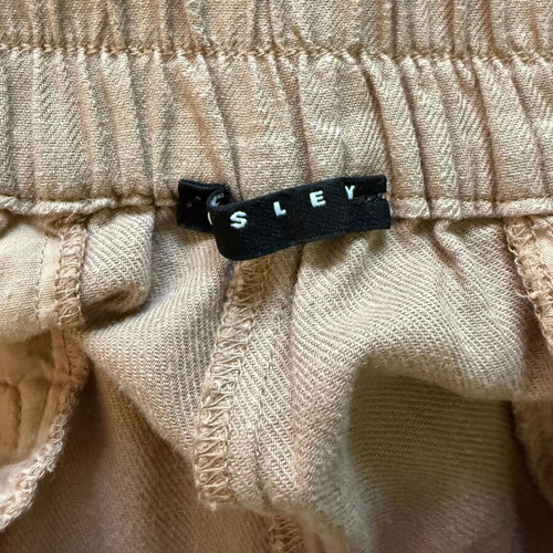 Sisley beige linen blend pants used, tapered fit, elastic waist, size M