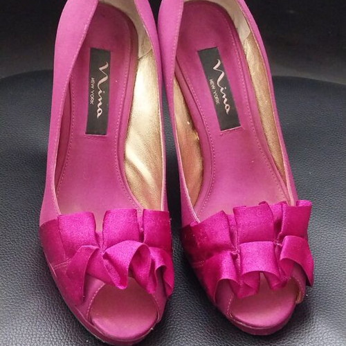 Nina New York satin peep-toe pumps with bow fuchsia like new, size 36