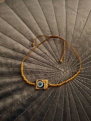 Bracelet with turquoise and gold beads